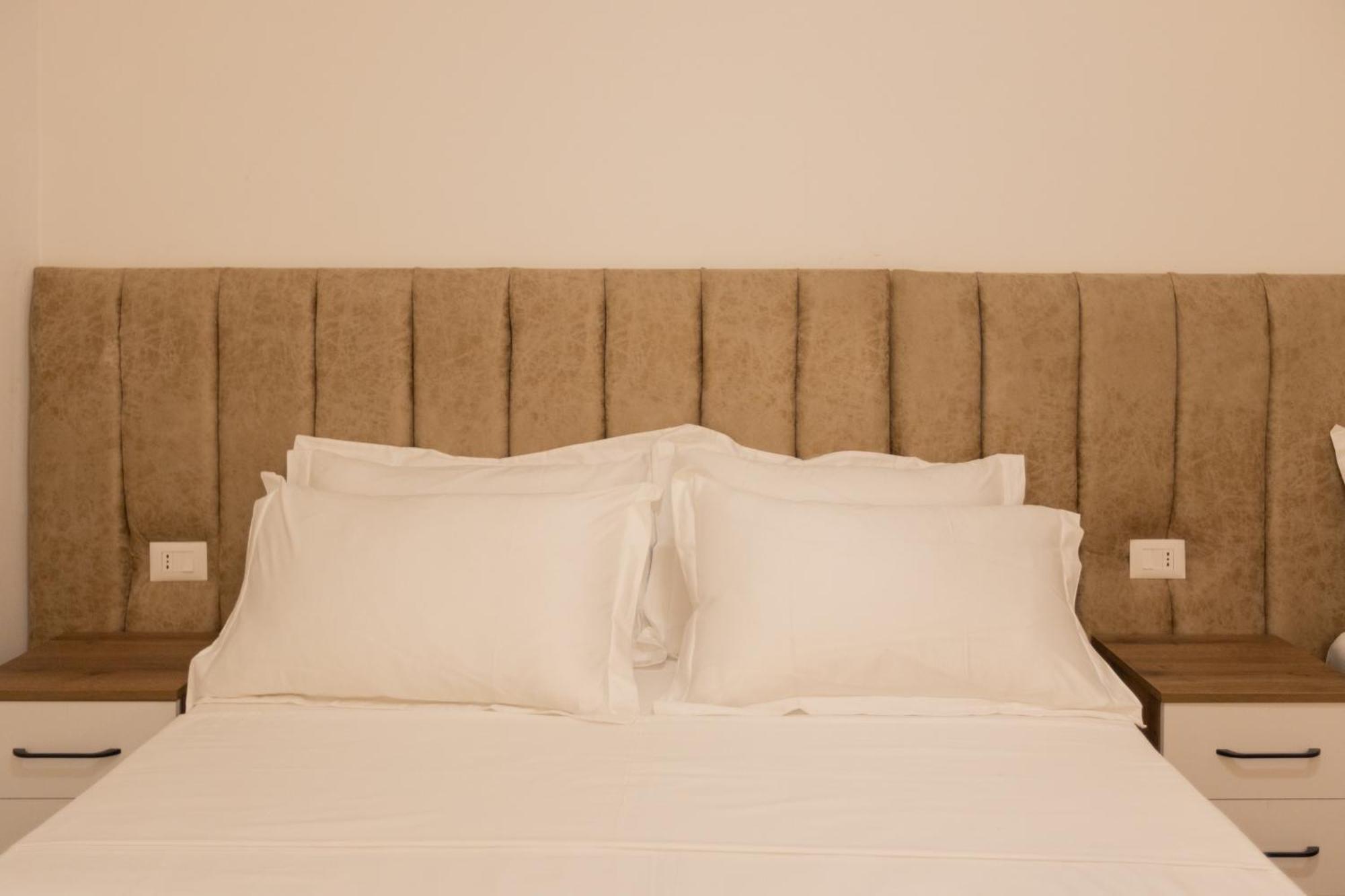 Zani's Hotel Wlora