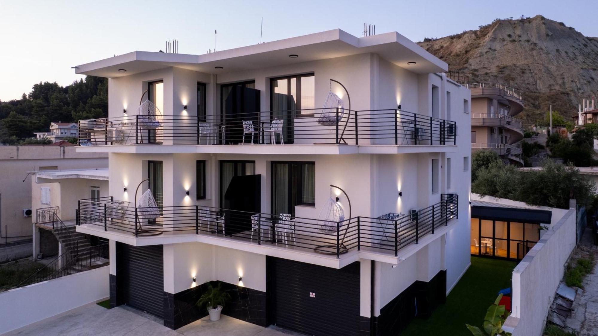 Hotel Zani's Wlora